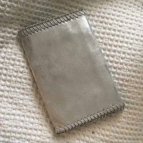 Silver Brushed Metallic Clutch Purse Chain Detail - Picture 5 of 5